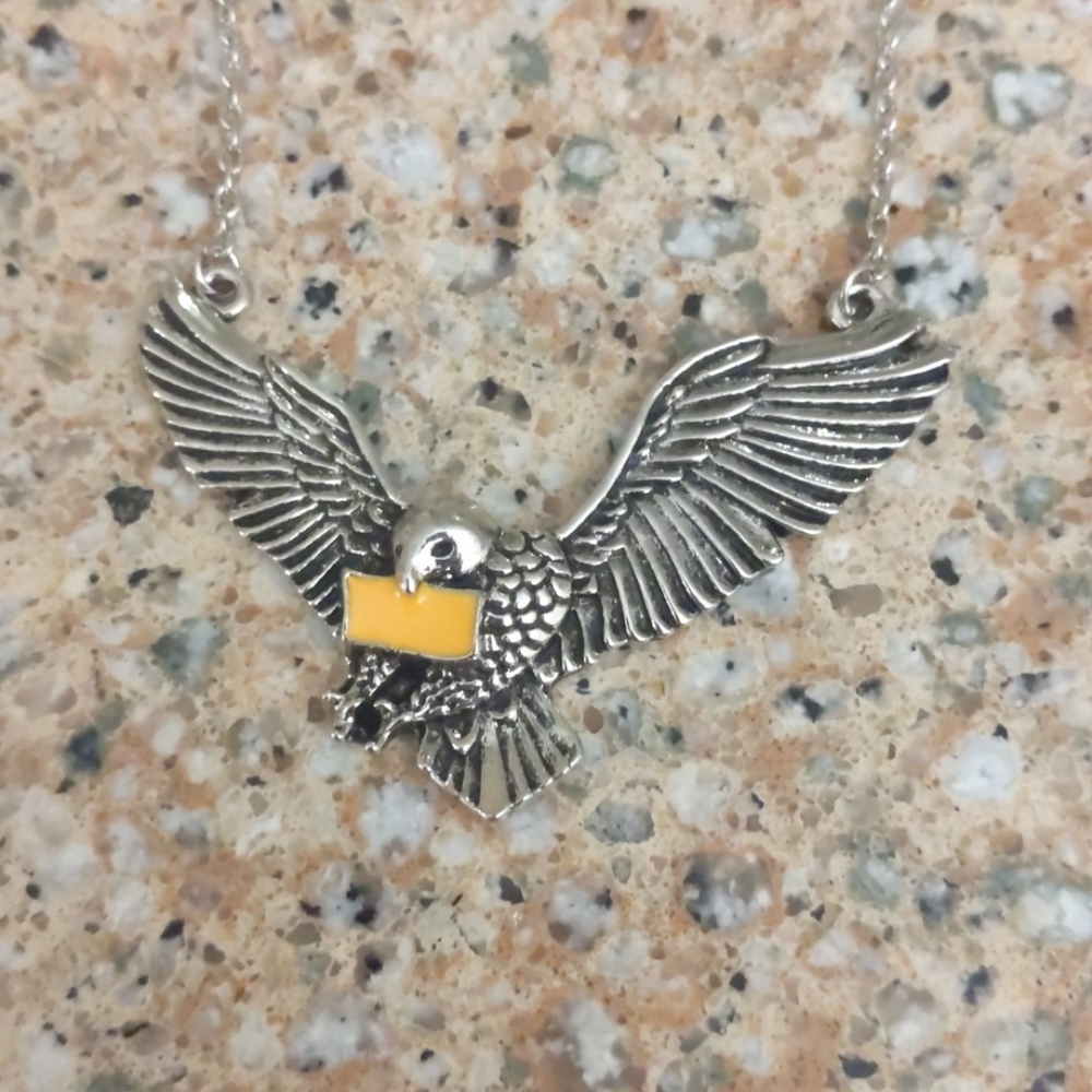 Silver toned Owl necklace